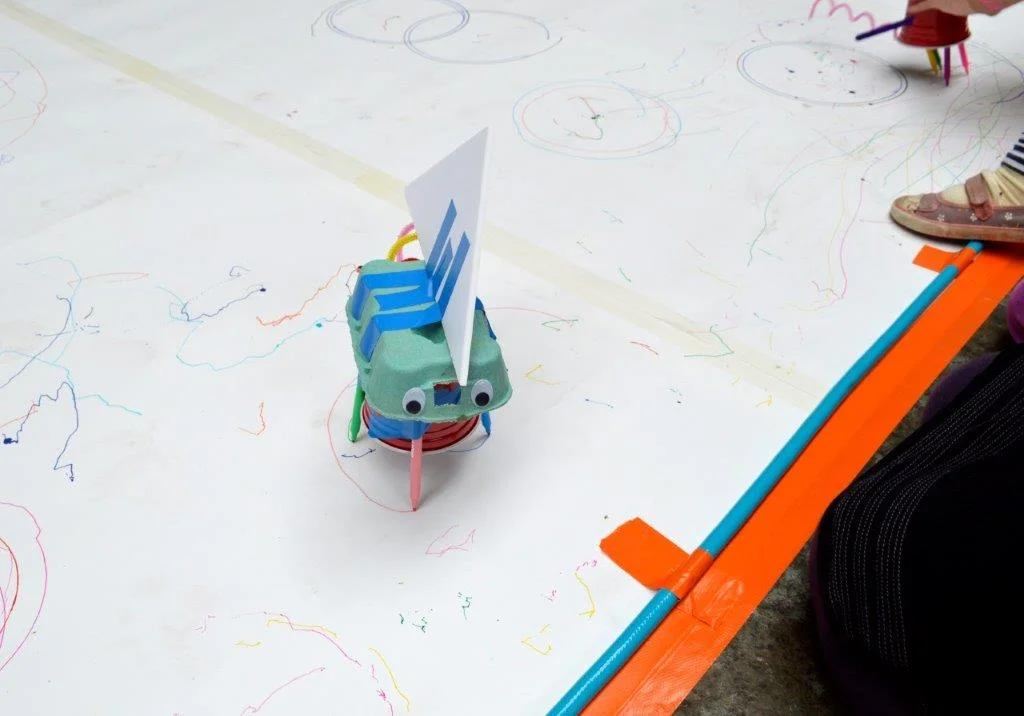 Kinetic Drawing - project photograph 10