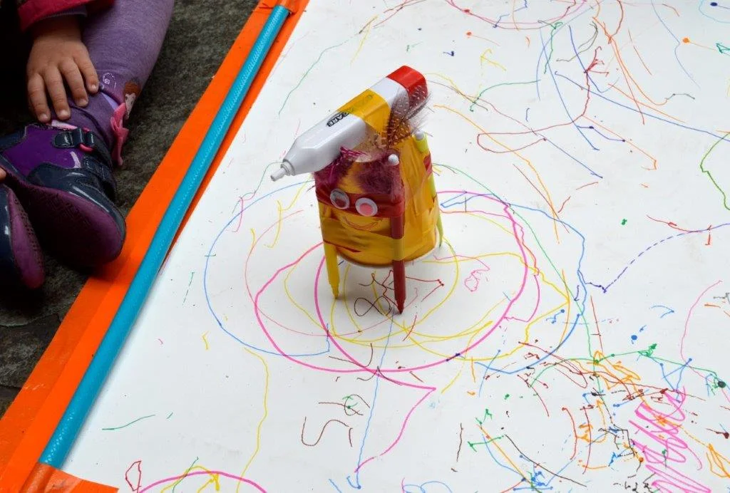 Kinetic Drawing - project photograph 41